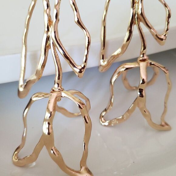 New! Zara Tulip Earrings - Picture 5 of 10